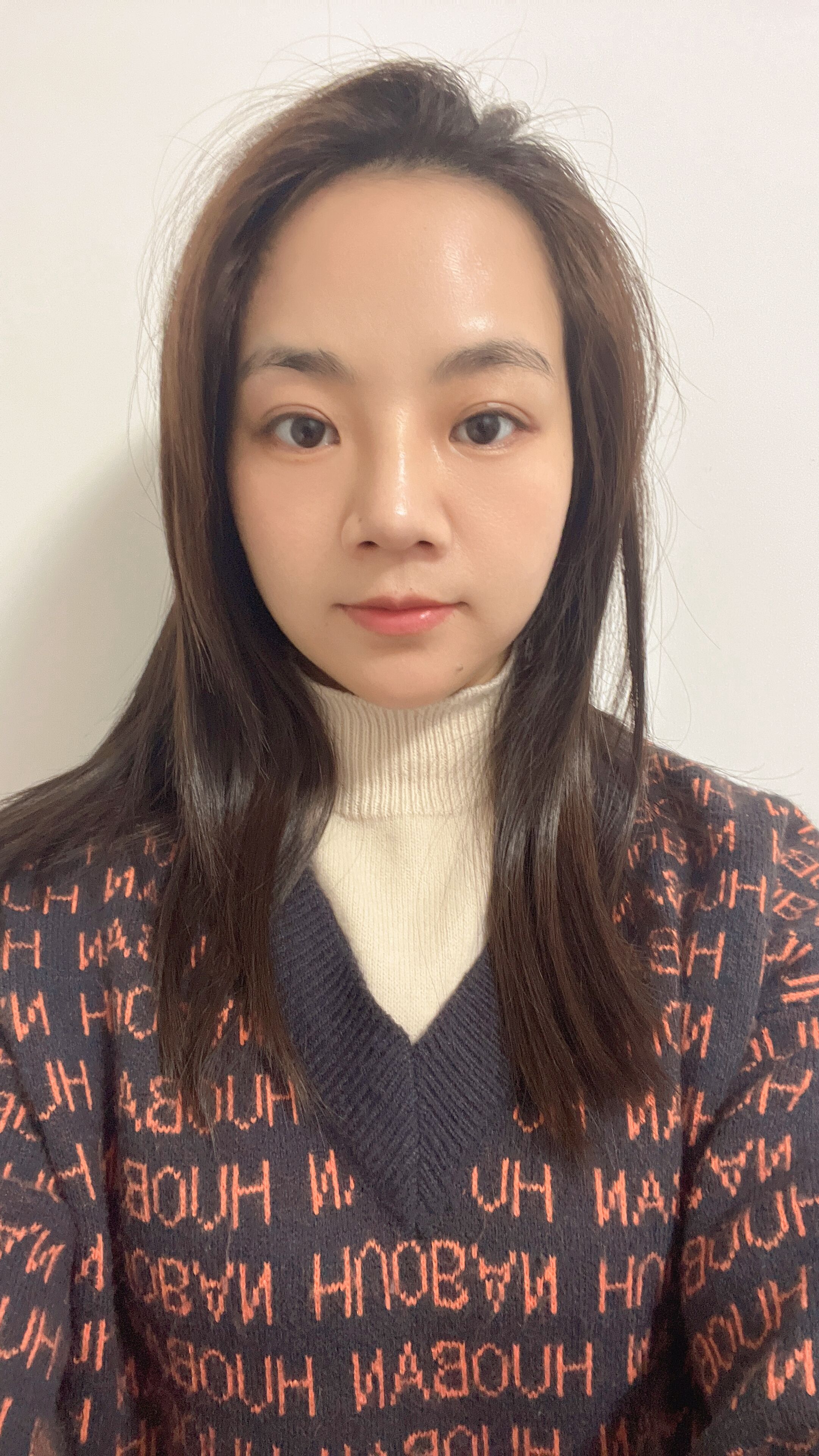  p>钟小英,女,汉族,江西赣州人,英子会创始人, 