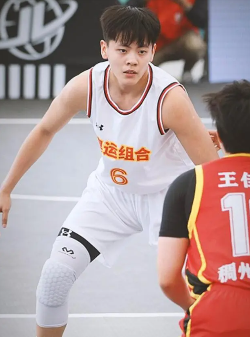 杨舒予