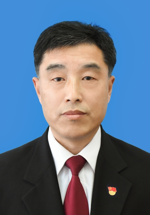  p>齐小丁,现任舟山市岱山县高亭镇委员会书记, span class="ref"