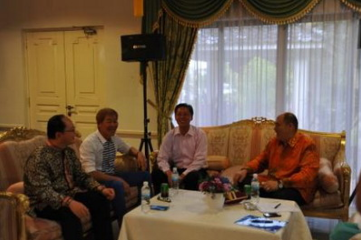  p>中华人民共和国驻文莱达鲁萨兰国大使馆,简称"中国驻文莱大使馆"