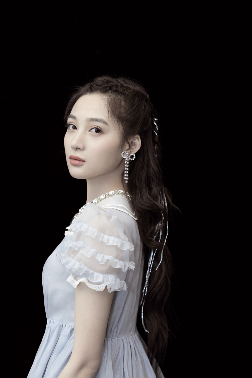  p>孙嘉璐,1996年9月19日出生于山东省烟台市,中国内地女演员,毕业于 