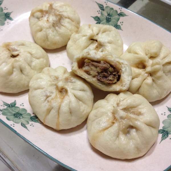 洋葱香菇牛肉包