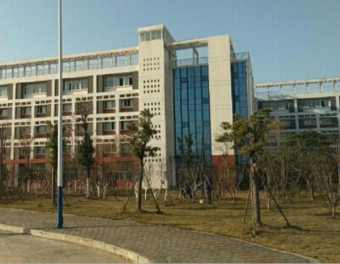 黄冈工贸中等专业学校