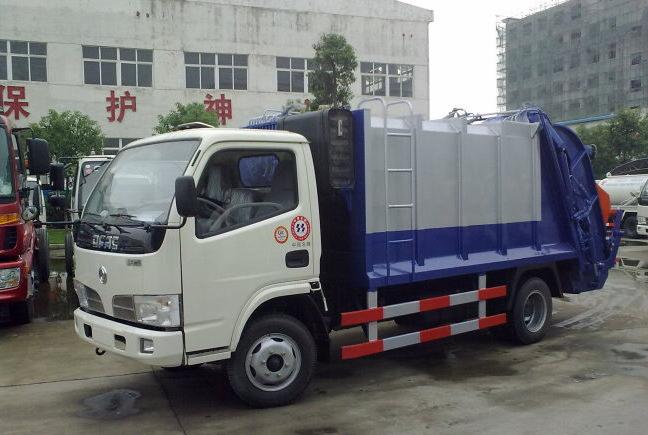 东风轻型垃圾车
