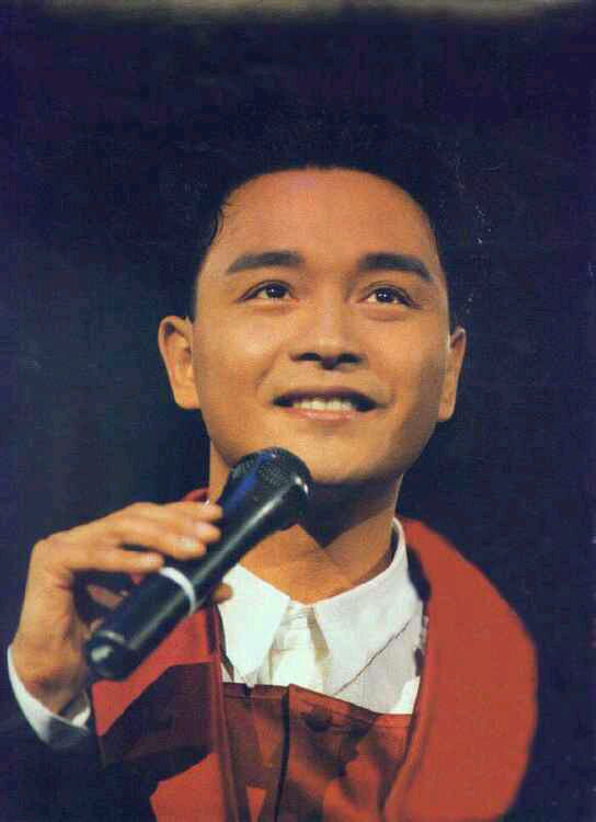  p>张国荣(1956年9月12日-2003年4月1日),出生于香港,中国香港男歌手