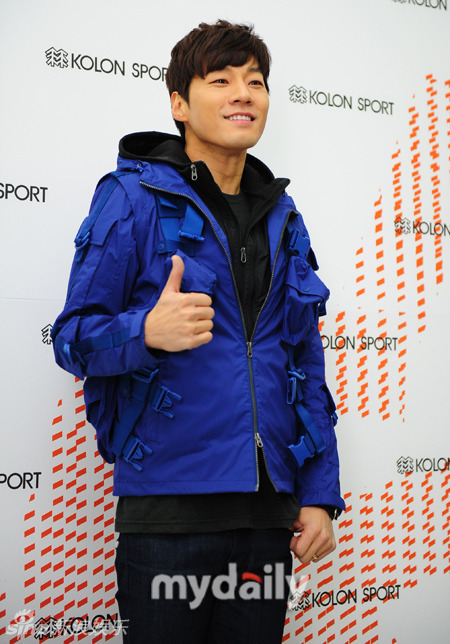  p>李天熙,1979年2月19日出生于韩国,韩国男演员,毕业于 a target="