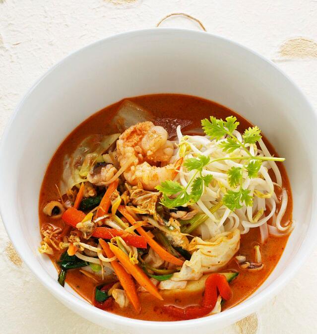 香辣椰汁海鲜汤面