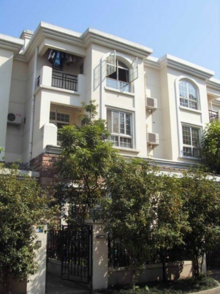  p>锦绣香江花园是一个依原生地貌而建,低密度,超大型国际化生态居住