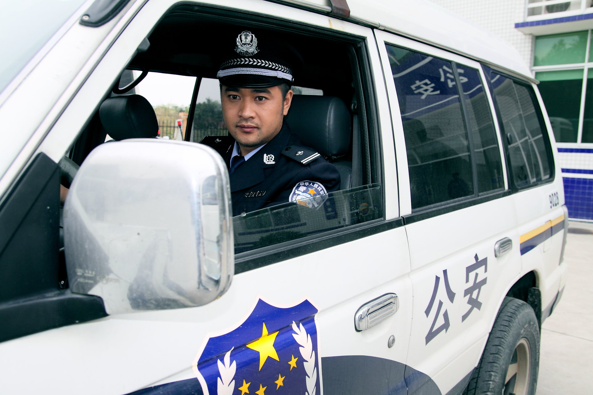  p>左金珠,1978年3月15日出生于黑龙江省五常市,毕业于北京电影学院