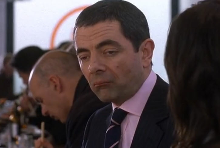  p>《憨豆特工》(johnny english)是由美国环球影业发行的动作喜剧片