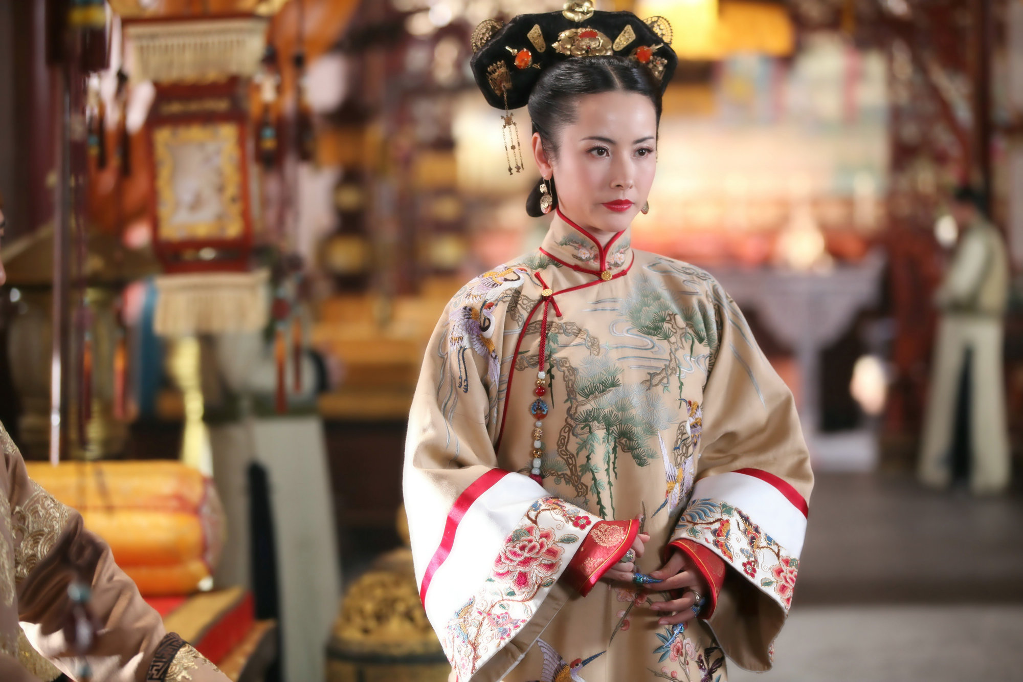  p>杨明娜,1976年9月27日出生于中国上海,影视女演员,1998年毕业于 a