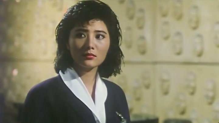 系列香港电影,包括:皇家师姐,皇家战士,雌雄大盗,直击证人,中间人