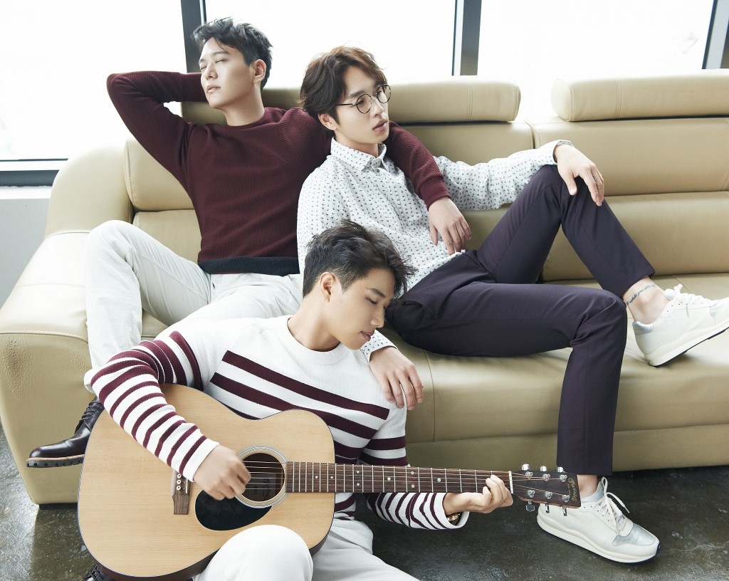  p>李硕薰(lee seok hoon),1984年2月21日出生于韩国仁川,韩国男歌手