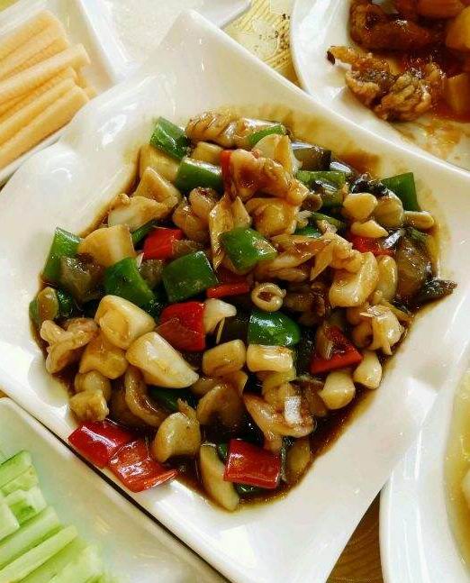  p>海鲜全爆是一道美食,口味鲜甜可口,建议密封储