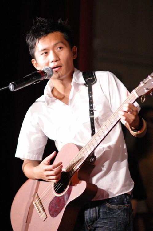  p>林一峰,1976年4月11日出生于香港,毕业于 a target="_blank" href=