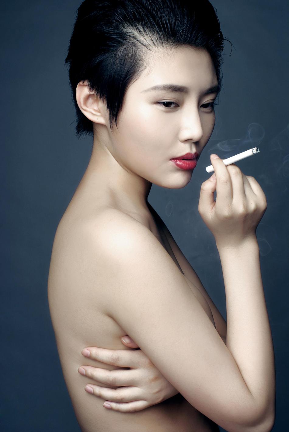  p>徐冬冬,1990年3月19日出生于黑龙江省哈尔滨市,中国内地女演员