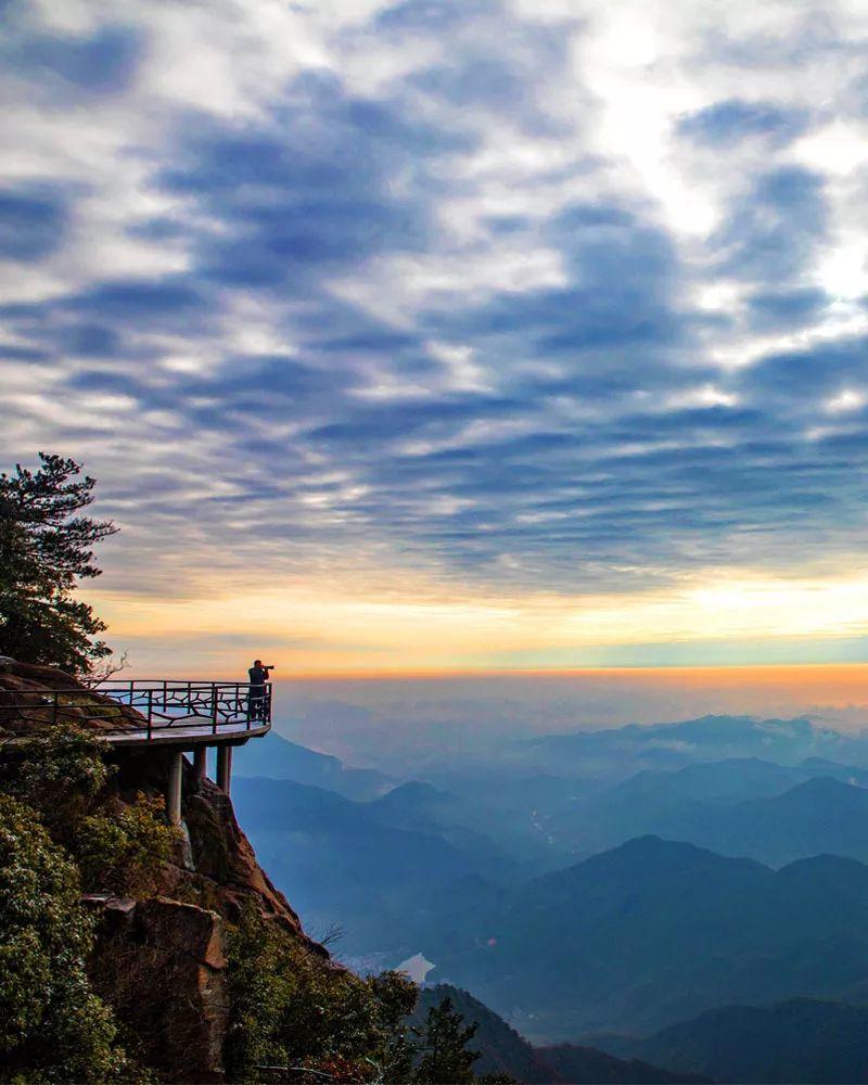 云上草原,全称云上草原高山四季旅游度假区,位于安吉县山川乡境内