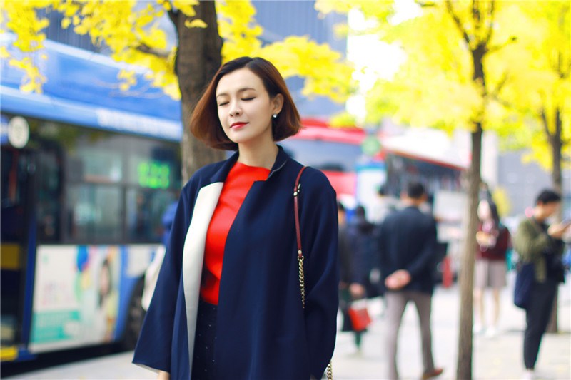 李艾