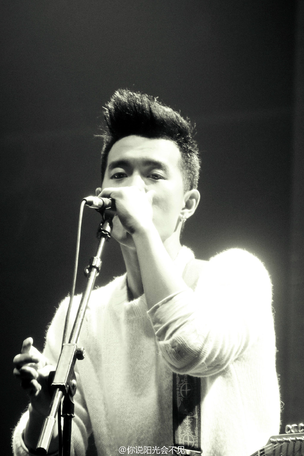 (tan),1993年1月10日出生于天津市,中国内地男歌手,魔力炭乐队主唱