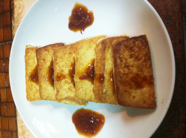 豆腐煎蛋是一种美食,主要原料是 a target="_blank" href="/item/日本