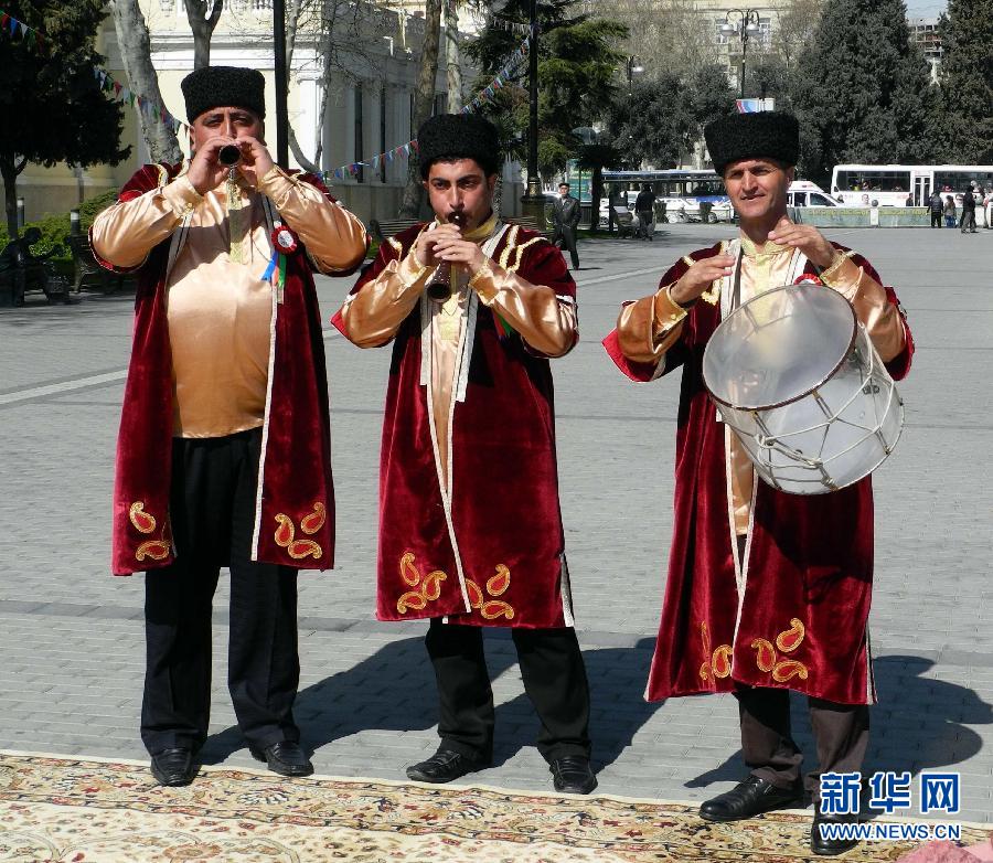  p> b>阿塞拜疆族 /b>(阿塞拜疆语:az  ril  r              或 az