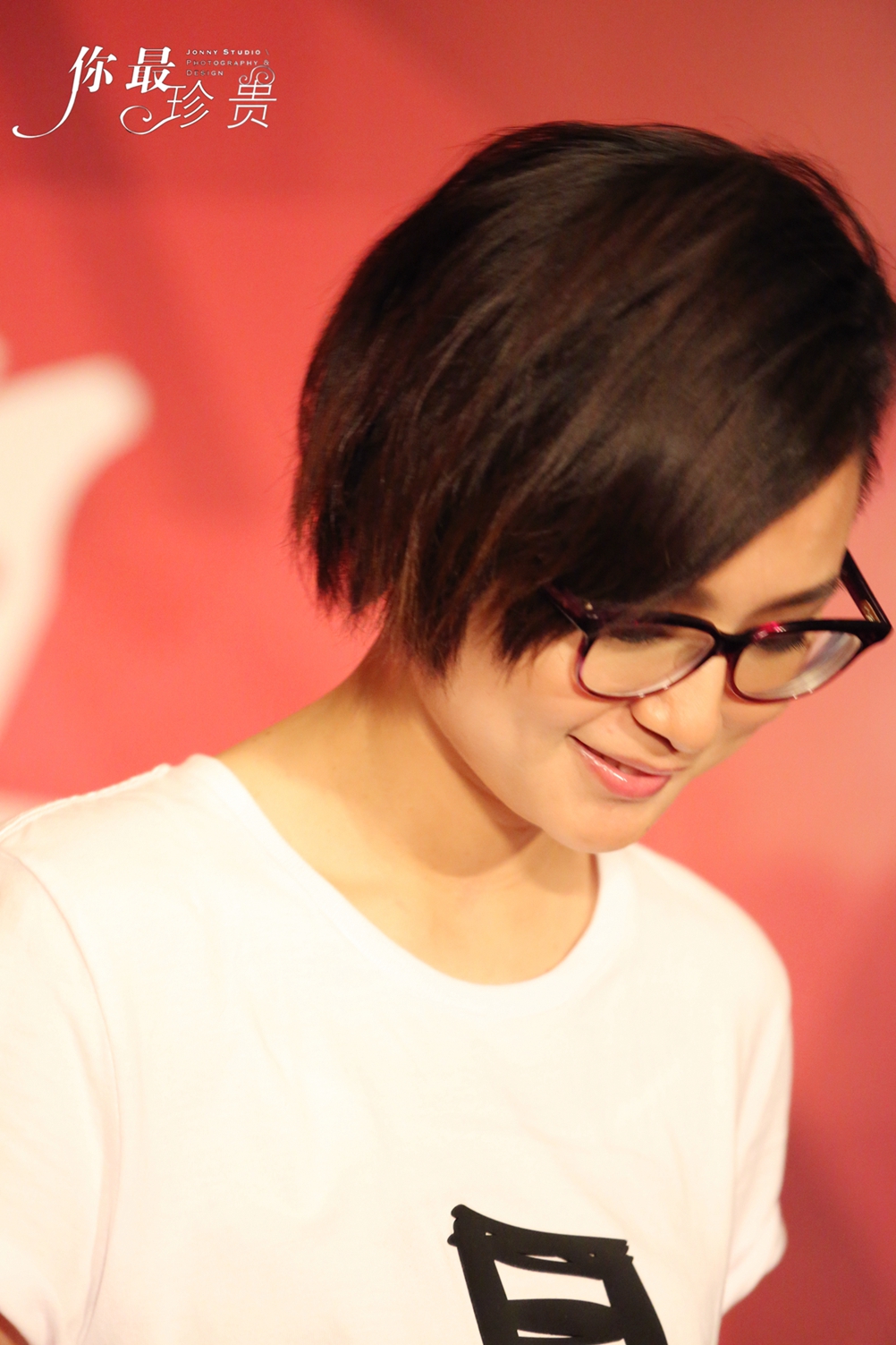  p>周笔畅,1985年7月26日出生于湖南省长沙市,华语流行乐女歌手,词曲