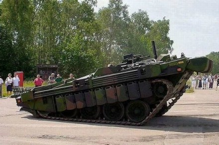Strv103主战坦克_百度百科