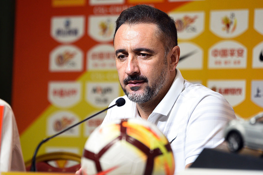 尔·佩雷拉(vítor pereira),1968年07月26日出生于葡萄牙埃斯皮尼奥