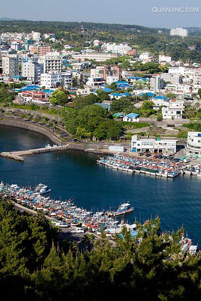  p>济州岛(韩语:         ;英语:jeju island)是 a target="_blank"