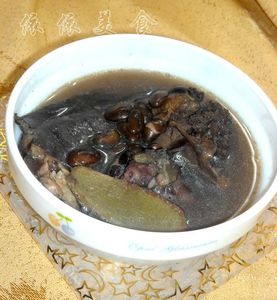 黑豆塘虱鱼煲