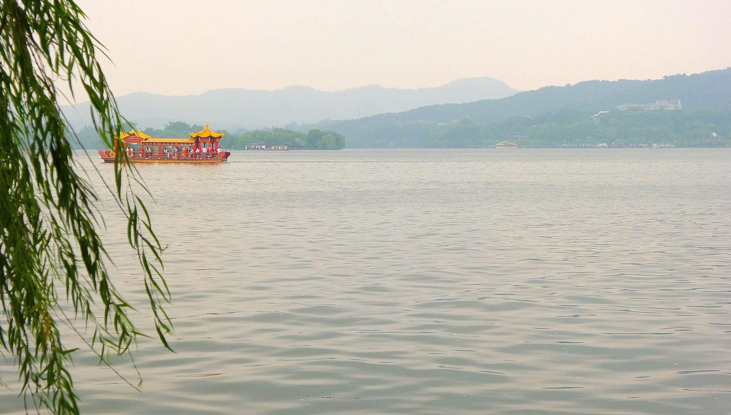  p data-id="gnzlggfl31">苏堤,旧称 a target="_blank" href="/item