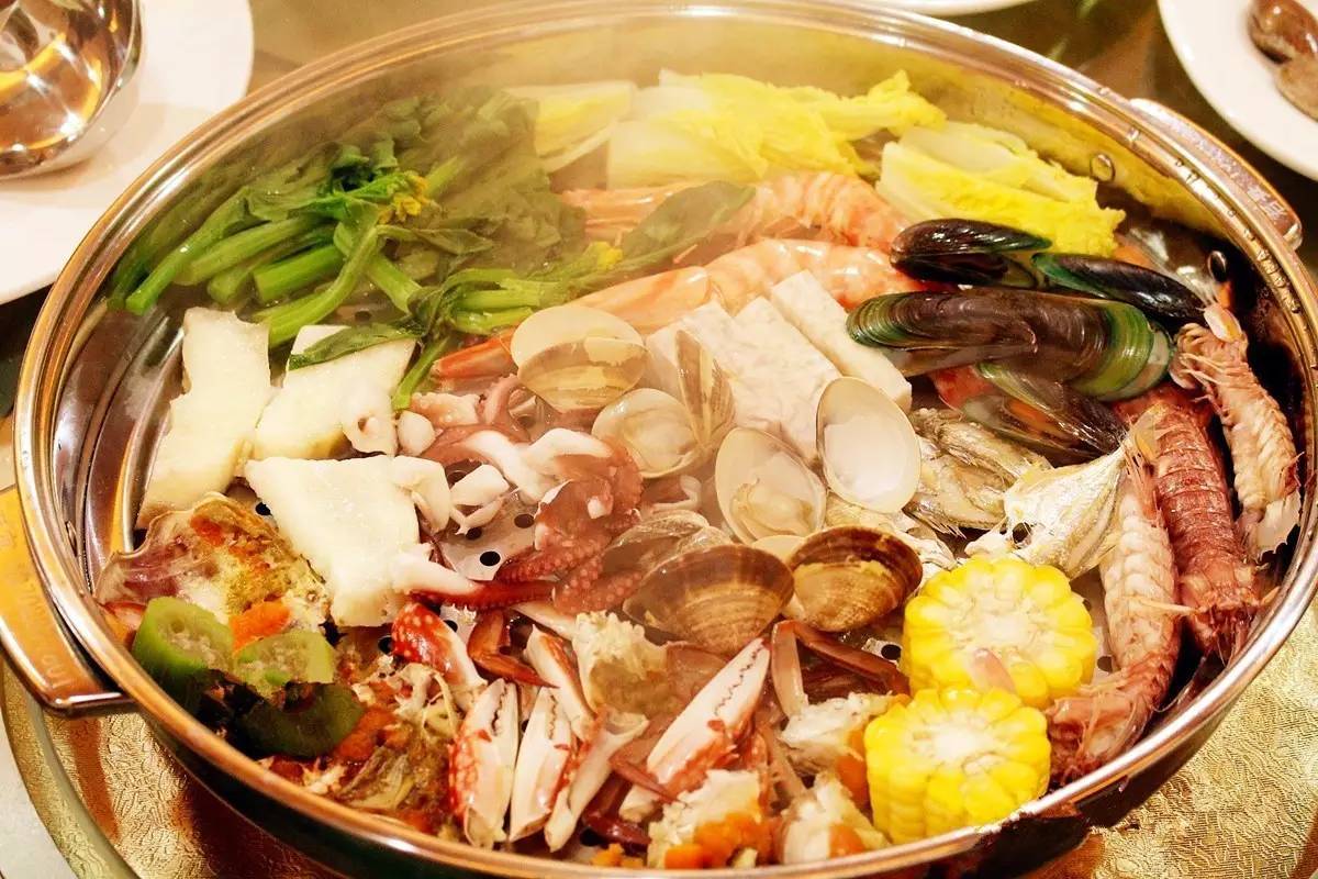  p>海鲜火锅是中国 a href="#" data-lemmaid="879436">传统 /a>的