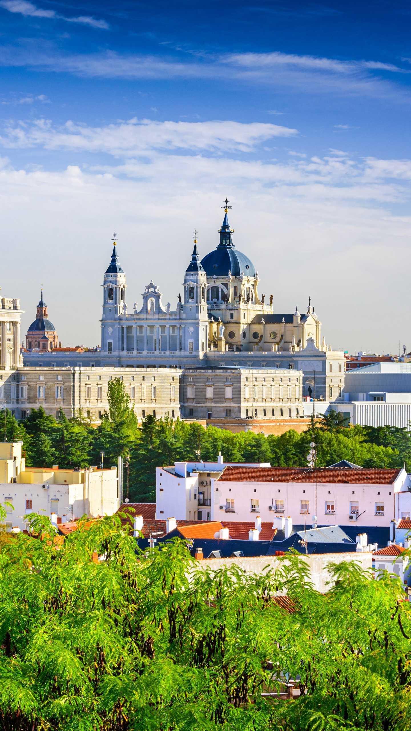  p>马德里皇宫(palacio real de madrid)是仅次于 a href="#" data