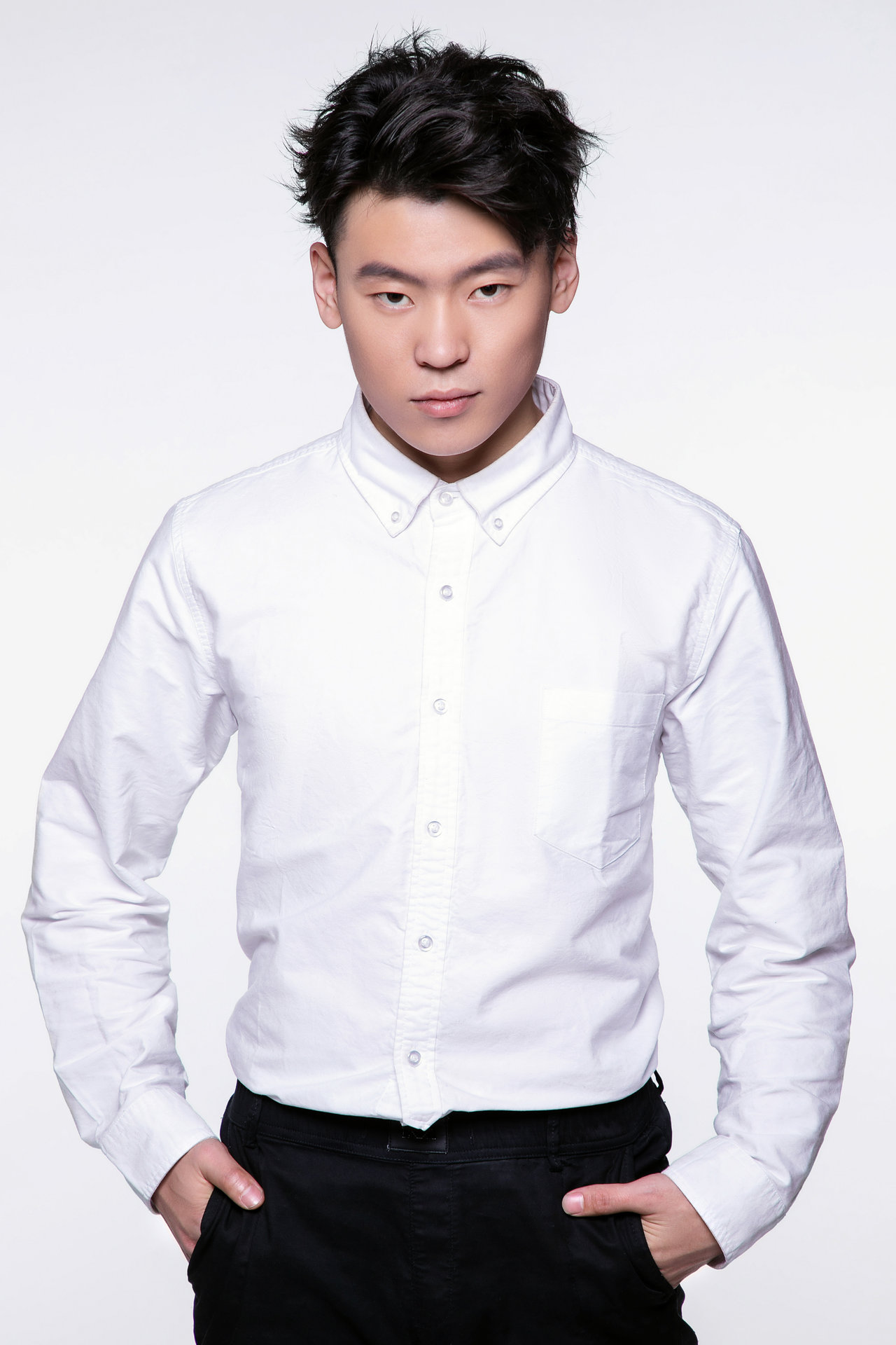  p data-id="gnx3hc5icy">隔壁老樊,本名樊凯杰,1998年11月2日出生于