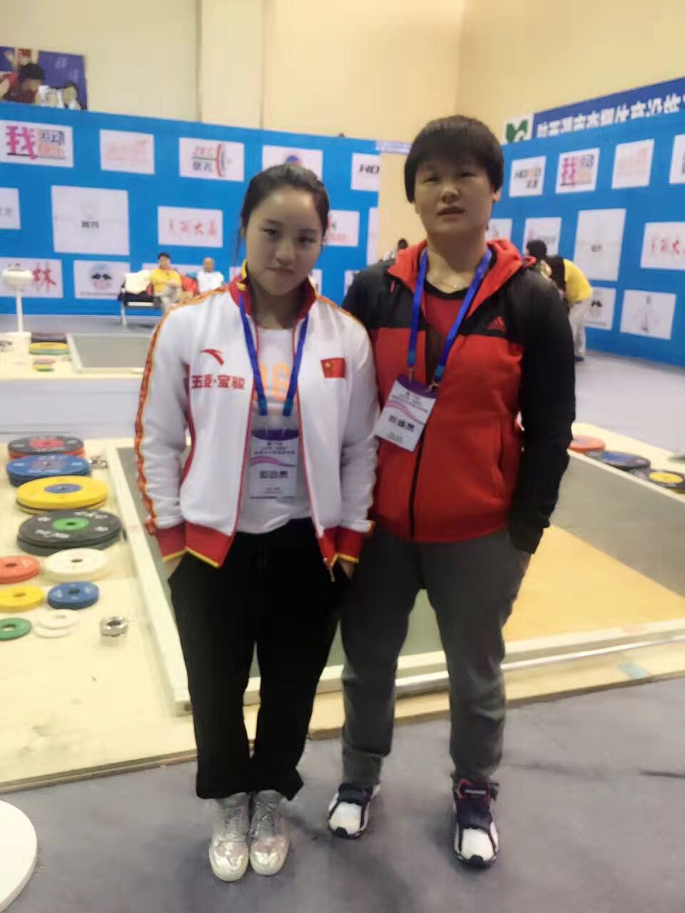  p data-id="gnwz0leau0">周俊,出生于湖北秭归县,中国女子 a target=