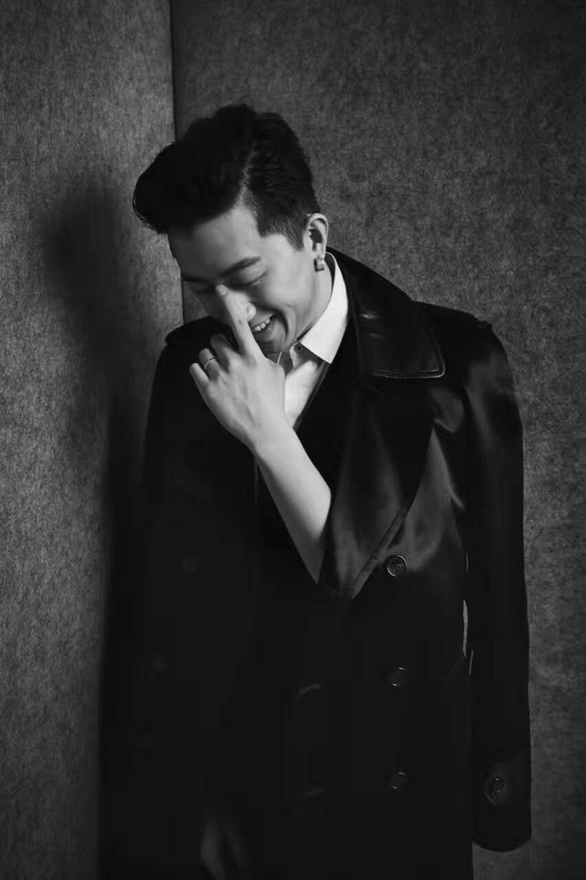  p>许桦(eleven),国内urbandance领军团队之一rmbcrew的队长兼核心