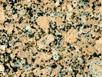 花岗斑岩属于酸性岩,杂色;斑状结构;块状构造;主要矿物组成为钾长石