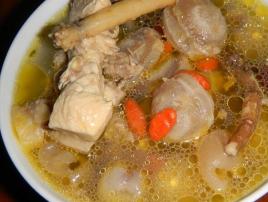 鹿鞭炖鸡汤