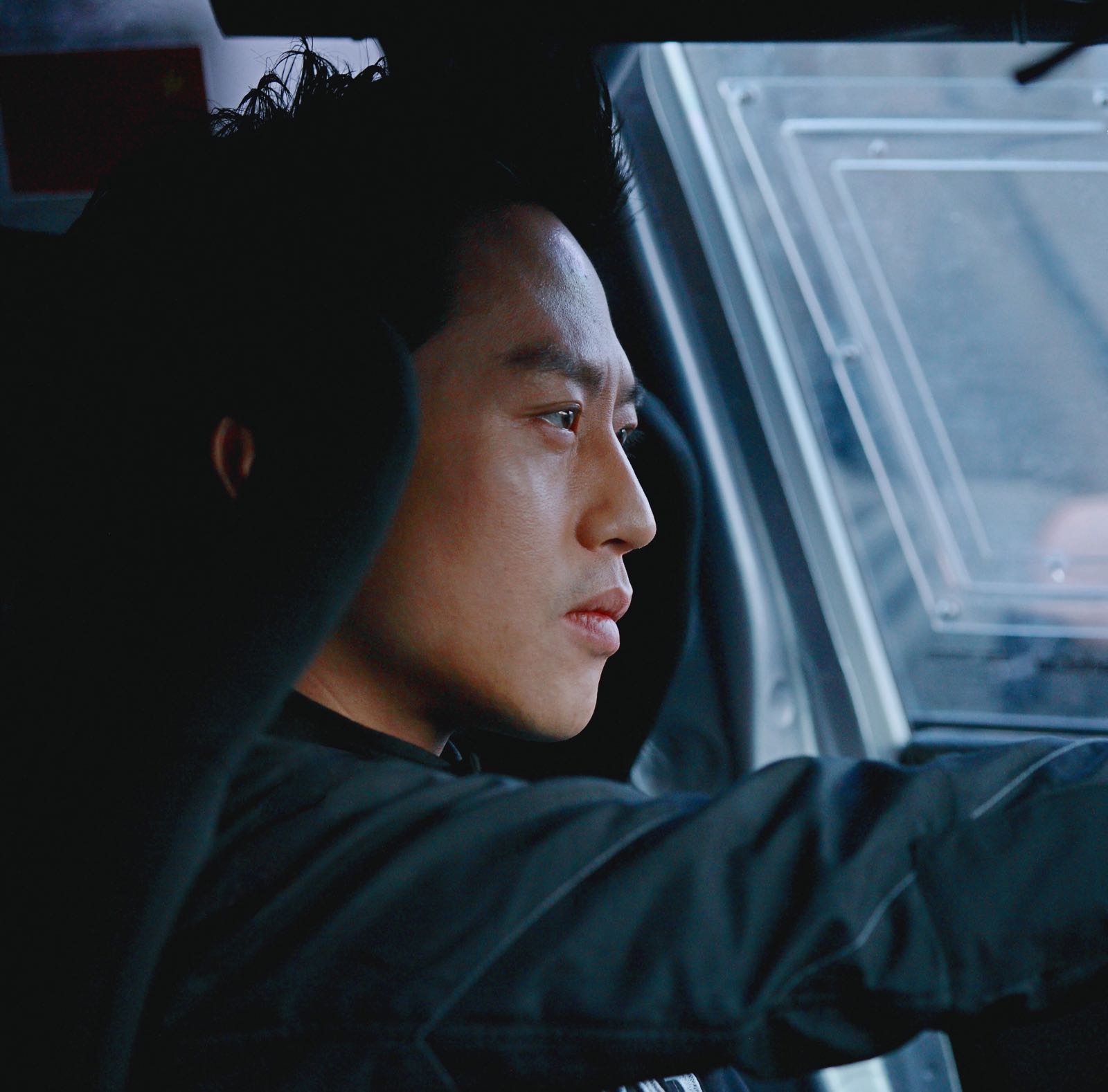  p>邓超,1979年2月8日出生于江西南昌,中国内地男演员,导演,歌手,主持