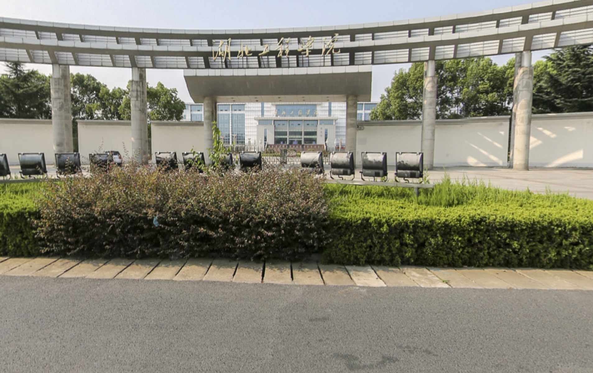  p>湖北工程学院位于湖北省 a target="_blank" href="/item/孝感市