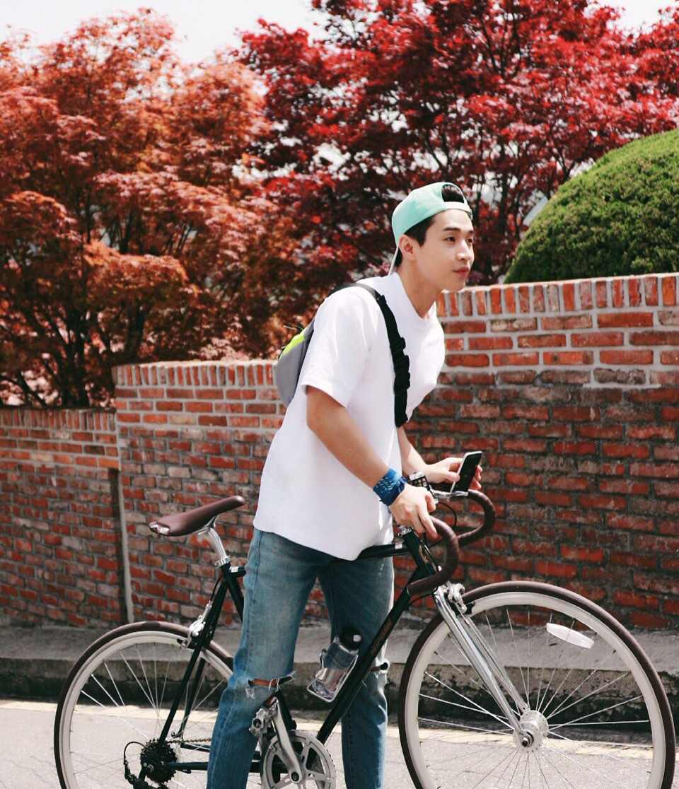  p>刘宪华(henry lau),1989年10月11日出生于加拿大,就读于伯克利音乐