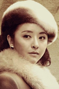 data-lemmaid="12740273">青岛往事 /a>》的女主角,由 a target="