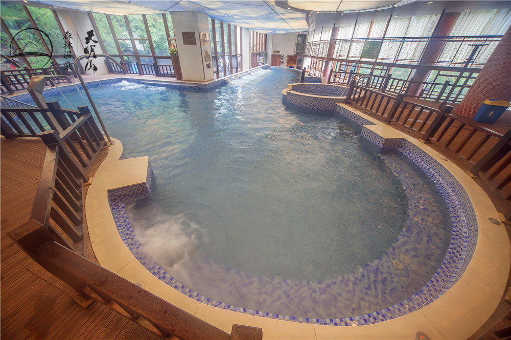  p>宁海温泉,坐落在 a target="_blank" href="/item/宁海县/11049768