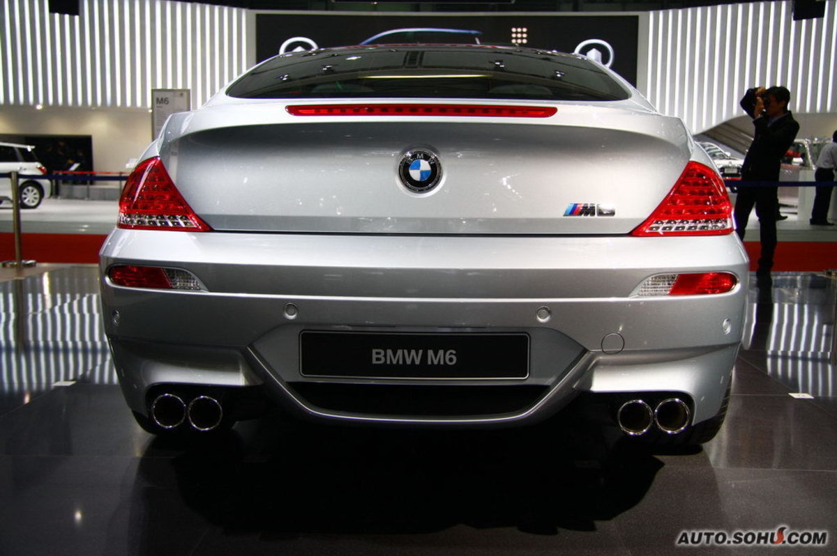 宝马m6跑车