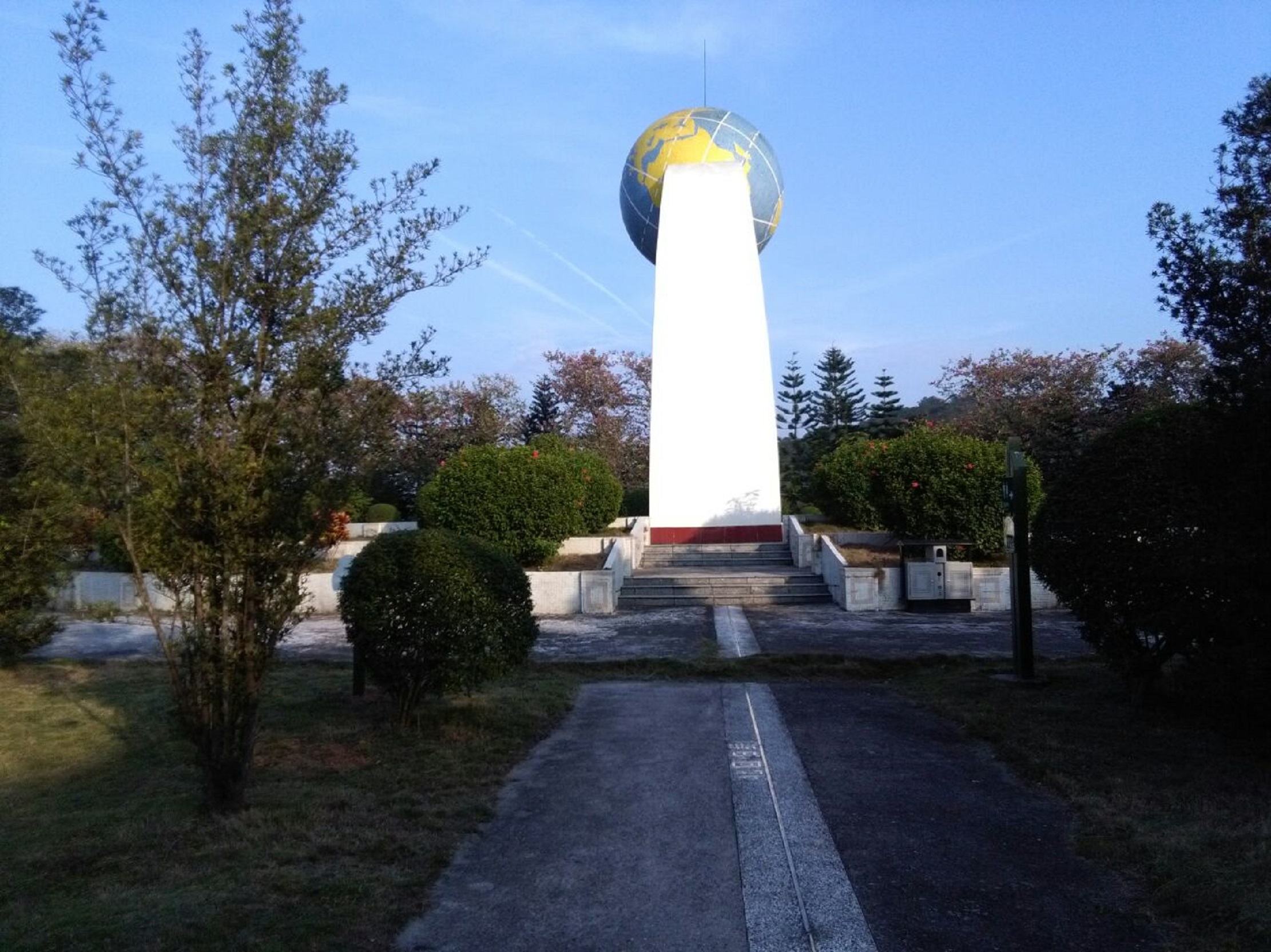  p>北回归线标志公园位于广西桂平市城东约5公里 a target="_blank"