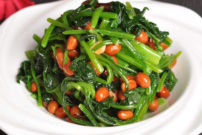 果仁拌菠菜