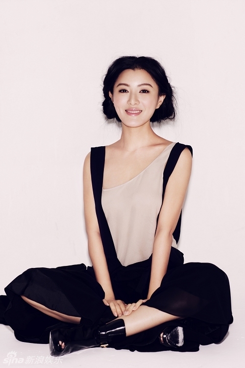  p data-id="gnsqxa7gn8">陈廷嘉 i>(原名陈丽丽) /i>,生于江苏省江阴