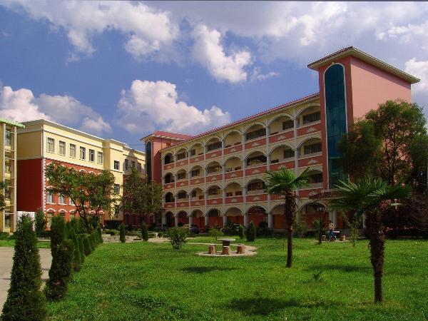 学院,昭通师范高等专科学校附属中学也相应更名为昭通学院附属中学