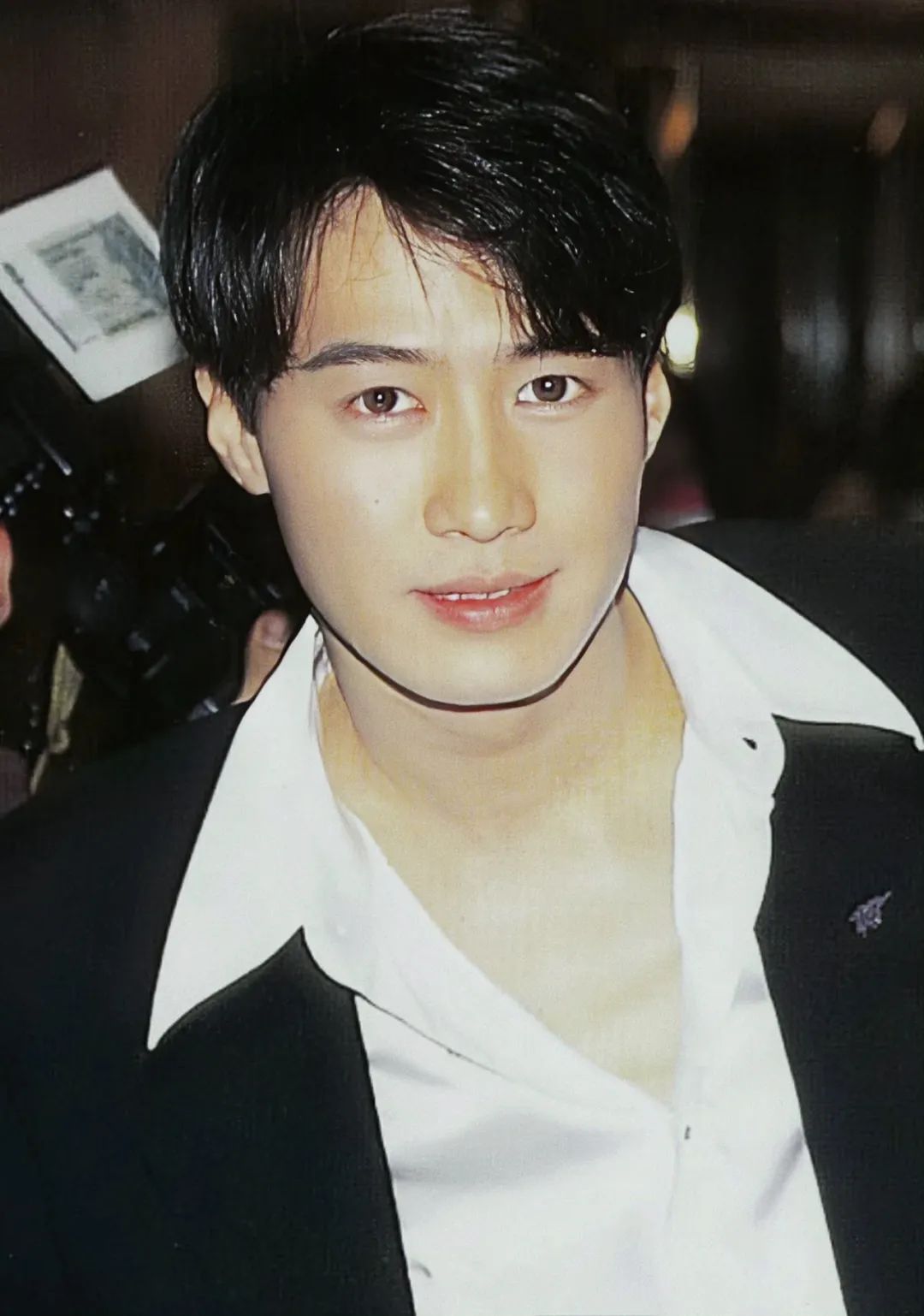 香港B级片鼻祖，黎明简直帅掉渣了！_百科TA说