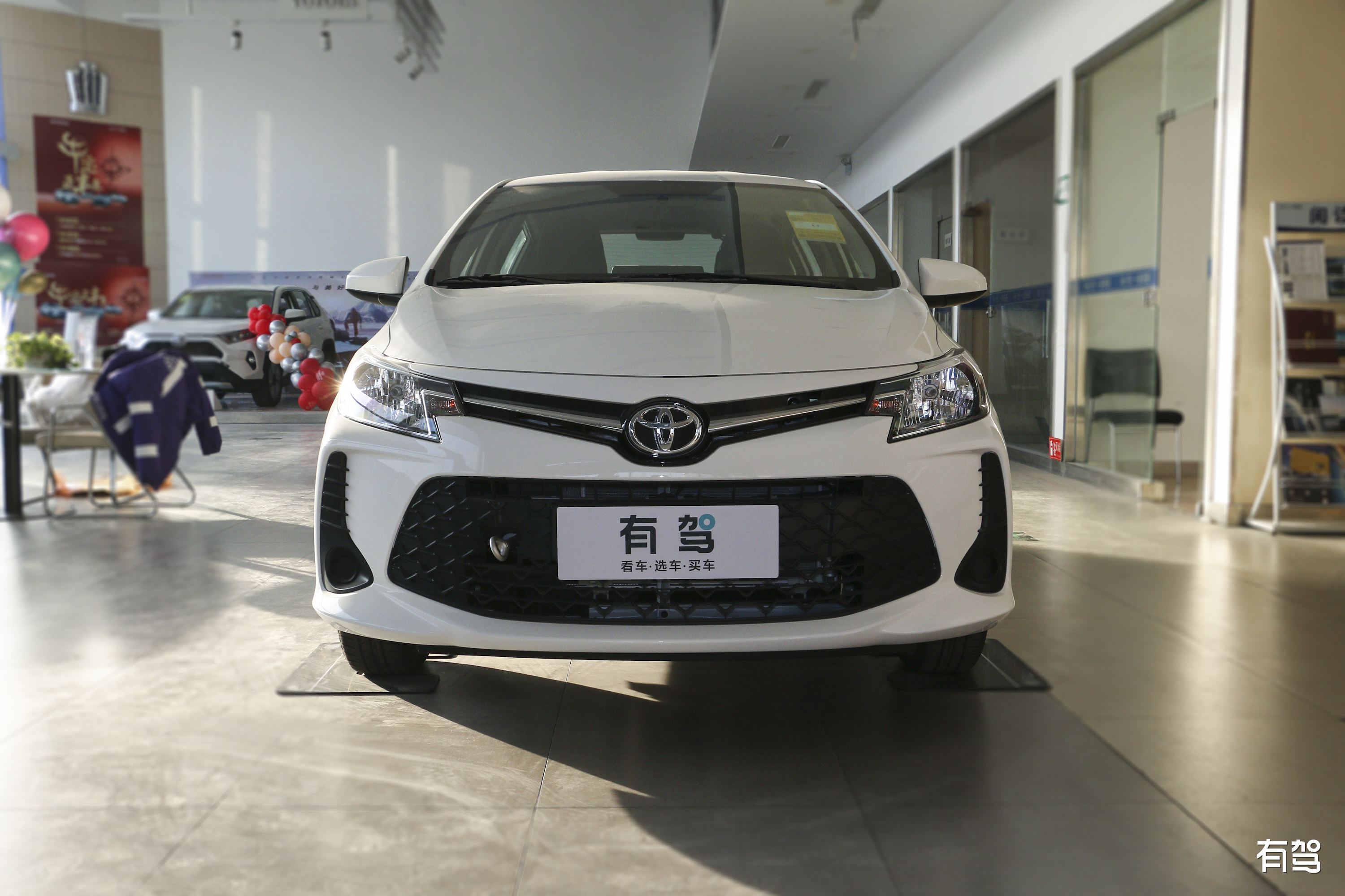  p data-id="gnfcwx2s0b">威驰fs是一汽丰田汽车的一款小型车.
